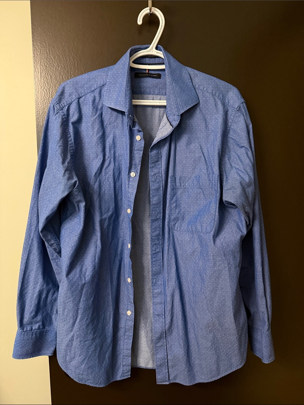 Tommy Hilfiger Men's Blue Long-Sleeve Button-Down Shirt. 16.5 neck/34/35- Large